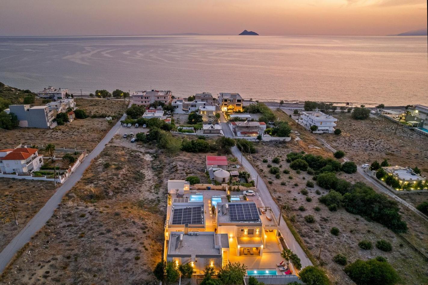 Ammokrinos Luxury Homes,150M From The Beach Kalamaki  Eksteriør billede